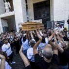 5c8b39a5240000f7054d2707