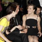 Charlando antes del desfile.