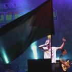 5c8b3fd02000009d037078df