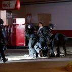 5c8aa2f420000045046f7158