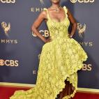 Cuiado: esta extra&ntilde;a mezcla entre la Bella y una cabaretera del Far West puede rondar tus pesadillas durante d&iacute;as.