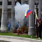 5c8a907d230000dd0423413a