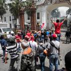 5c8a90812500000d04c93207