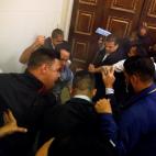 5c8a9084250000e203c9320d