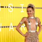 5c8b0c122400000a05a3f8bb