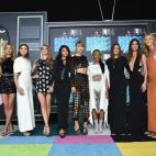 5c8b0c27240000f404a3f8ed