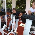 5c8b454f2000009d03707d9e