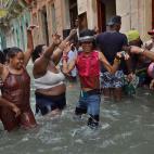 5c8aa53d360000c81a6bc937