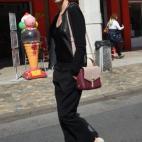 5c8aa3042000009d036f7188