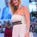 5c8aa304250000bd0581705a