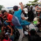 5c8a3419230000dd0422cf54