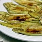 También se puede preparar con berenjenas a la plancha o fritas. Mira en Cookpad cómo preparar el plato.