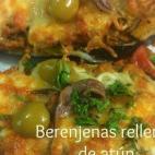 "Deliciosas berenjenas al horno rellenas de una sabrosa mezcla de atún, anchoas y especias". Se prepara siguiendo estos pasos.
