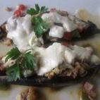 "Con serrano y york, la pulpa de la berenjena, verduritas y huevo revuelto". Puedes ver todos los pasos en Cookpad.