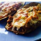 Con brócoli, setas, carne picada de pavo, espinacas frescas, queso crema y queso semicurado. Lleva también orégano y albahaca. Mira en Cookpad cómo prepararlas.