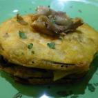 Es una receta perfecta para el otoño. En este caso va acompañada de boletus, setas de chopo y de cardo. Aquí puedes ver la receta.