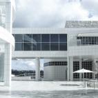 Richard Meier diseñó en 1997 este moderno edificio que alberga una amplia muestra de arte americano y europeo. No sólo te dejará boquiabierto su estructura y sus formas, también el fondo de dibujos de Rembrandt, Leonardo da Vinci, Giambatti...