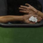 5c8aa16120000043046f6d0e