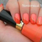 Un toque de brillo sobre un color vibrante para las más atrevidas. Vía Tumblr.