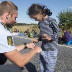 5c8b25272500000d04ca29ca