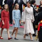 5c8a8cd9240000f404a33746