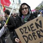 Esta polaca dice "hola" en su cartel. En Varsovia.