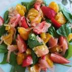 &Eacute;sta lleva naranja y fresas, pero puedes probar con las combinaciones que m&aacute;s te gusten. Se prepara as&iacute;.