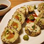 Este trampantojo de lo m&aacute;s original es sencillo de preparar siguiendo estos pasos, siempre que tengas pepino, una lata de at&uacute;n, salm&oacute;n, aguacate, mahonesa y semillas.