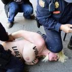 5c8af052250000e203c9e26b