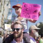 5c8a9b592000009d036f5f61