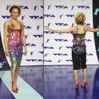 La cantante Mel B, que se encuentra en proceso de divorcio, con un vestido en el que se lee 'You will never own me' ('Nunca seré de tu propiedad') y un ojo en la parte de atrás