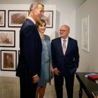 Durante su visita, los reyes donaron a la universidad libros y grabados del pintor Amado González Hevia 'Favila' sobre la vida de Pedro Menéndez de Avilés, el almirante asturiano que desembarcó en 1565 en estas costas y bautizó el lugar con...