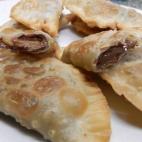 Al contrario de la mayoría de las empanadillas de esta lista, esta receta se prepara en la sartén. Mírala en Cookpad.