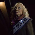 5c8a8d9b250000520681483d