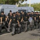 5c8b2151360000a61b6c8ae8