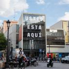Otro gran teatro es el Valle-Incl&aacute;n. Se encuentra junto a la salida del metro Lavapi&eacute;s y sus salas albergan las principales obras del Centro Dram&aacute;tico Nacional.