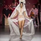 Puedes ver el desfile completo de Francis Montesinos aquí, en Grazia.es