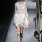 Puedes ver el desfile completo de Alvarno en Grazia.es.