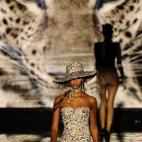 5c8b27602000009e04704836