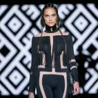 5c8b2769250000e203ca2ef9