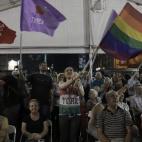 5c8b27f9240000f404a43ca0