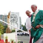 5c8b27cf2400004205a43c0c