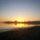 El majestuoso Río de la Plata, formado por la unión de los ríos Paraná y Uruguay, sirve de frontera a lo largo de todo su recorrido entre Argentina y Uruguay. 290 kilómetros de división que hacen de la frontera entre ambos países una real...