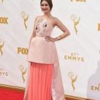 La cantante, con vestido en tonos rosas de DelPozo.