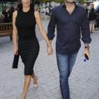 5c8b305f250000e203ca43ac