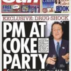 The Sun lleva a su primera una imagen poco favorecedora de Cameron y una exclusiva: Cameron acudió a una fiesta donde corría la cocaína.