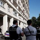 5c8a923e240000f404a33eb2