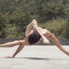 5c8b2d14240000f7054d0a95