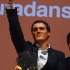 El presidente de Cidadanos (C's), Albert Rivera, durante un acto de campaña a las elecciones del 27S, hoy en Mataró, en el que ha participado junto a la candidata del partido a la Generalitat, Inés Arrimadas.
