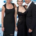 Padres: Antonio Banderas y Melanie Griffith (aqu&iacute; con ellos en Marbella en 2012). Curr&iacute;culum: Ha estudiado en Nueva York y en California (en la USC) y de momento no ha querido seguir los pasos de su hermanastra mayor, Dakota Johns...